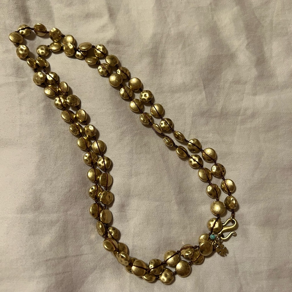 NWOT Gold toned necklace